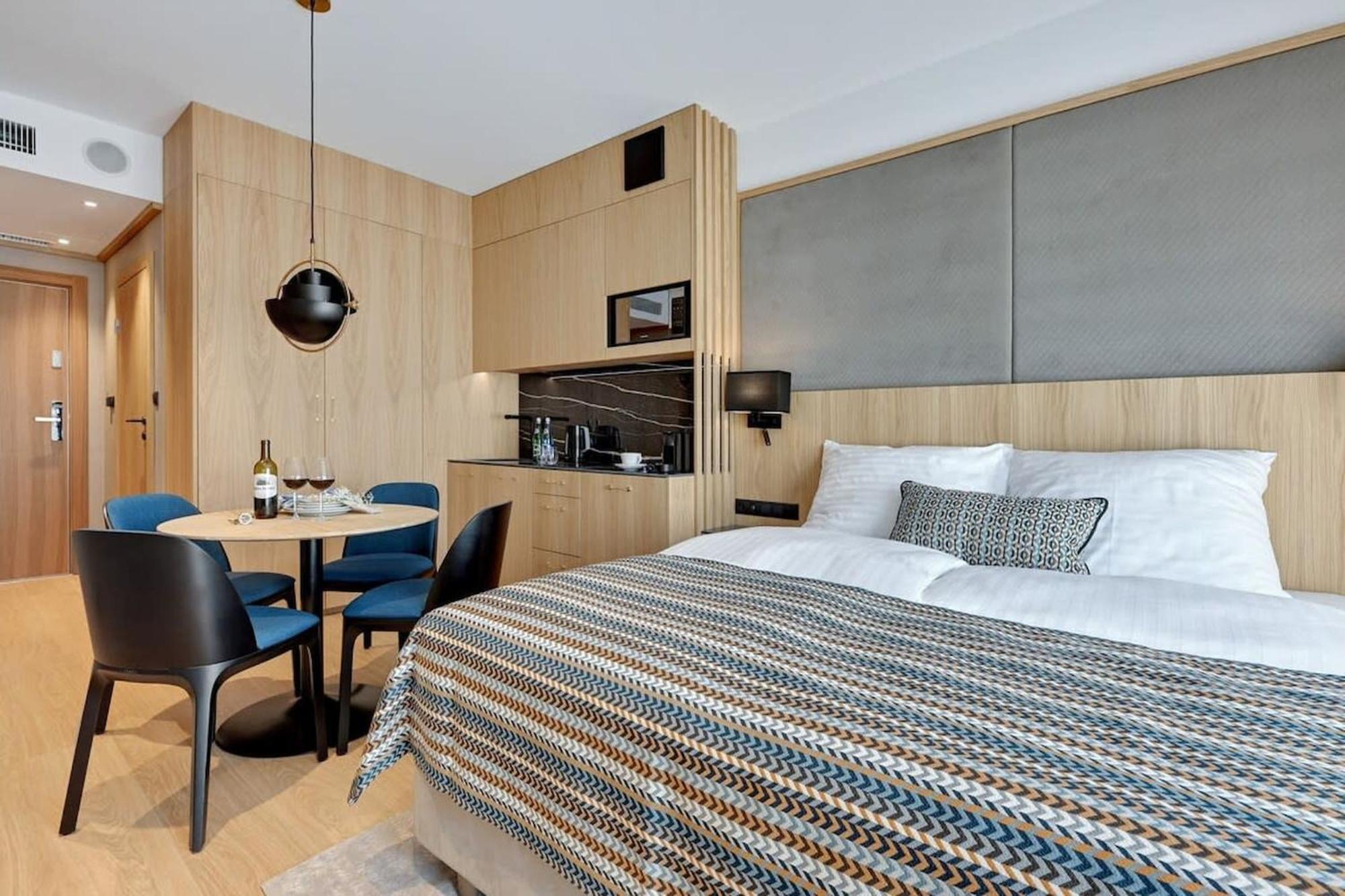 Deo Plaza - Apartamenty W Sercu Gdanska By Rent Like Home Dış mekan fotoğraf